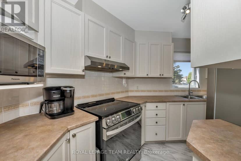 85 Cresthaven Drive — photo 11 of 21