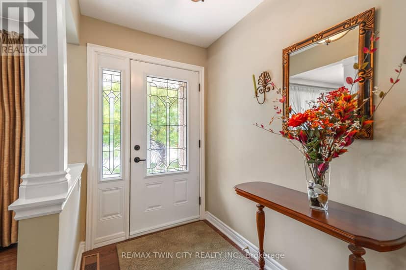 25 Brier Crescent — photo 9 of 40