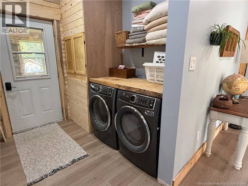 1689 Kintore Road — photo 7 of 40