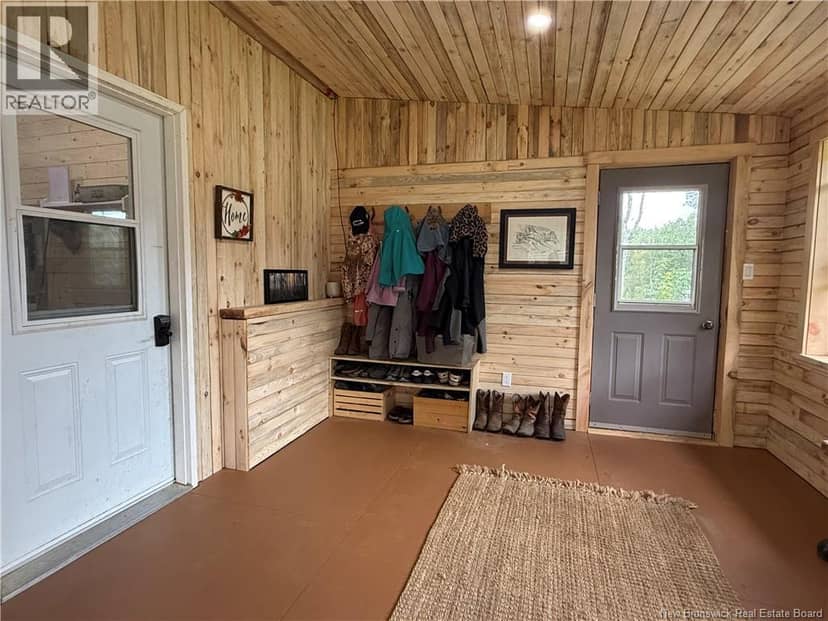 1689 Kintore Road — photo 4 of 40
