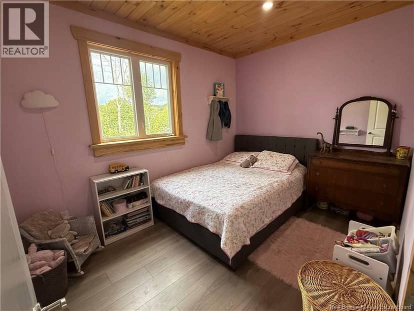 1689 Kintore Road — photo 8 of 40