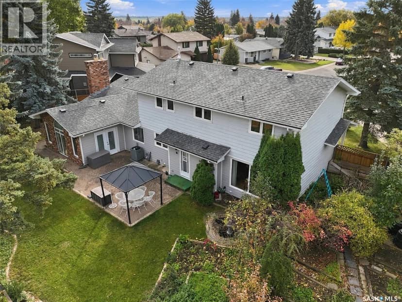 225 Clearwater COURT, Saskatoon, photo 3
