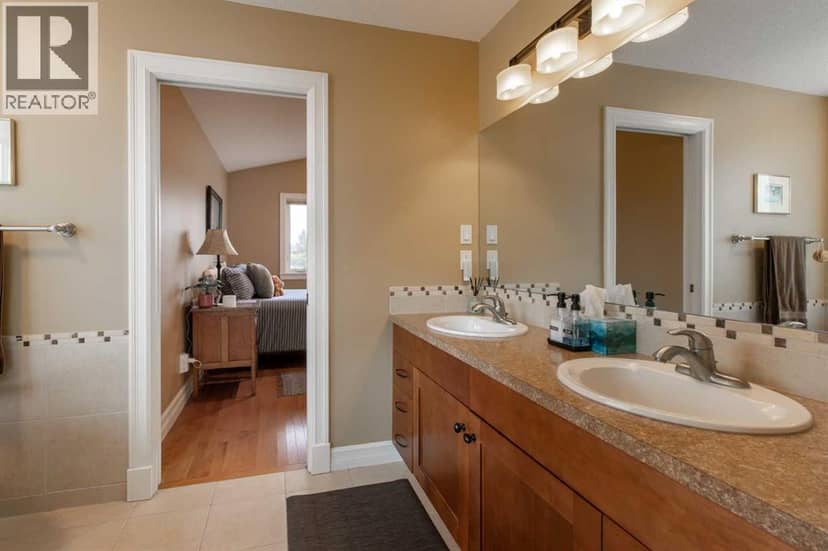 4 Canyoncrest Point W — photo 21 of 40