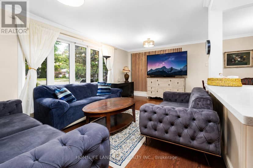 34 Gentry Crescent, Richmond Hill, photo 3