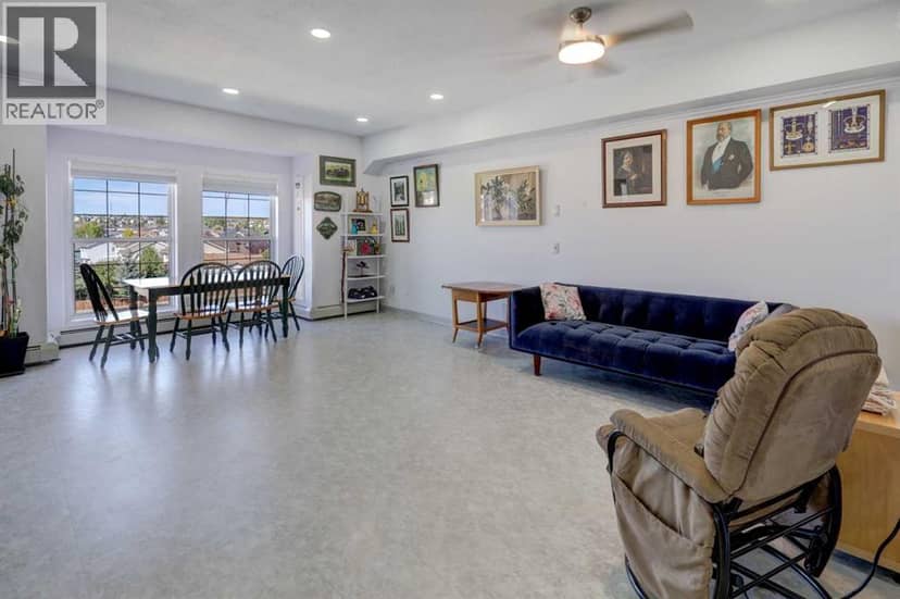 2452, 151 Country Village Road NE, Calgary, photo 3