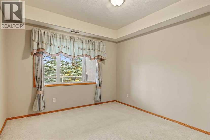 209, 15 Everstone Drive SW — photo 16 of 39