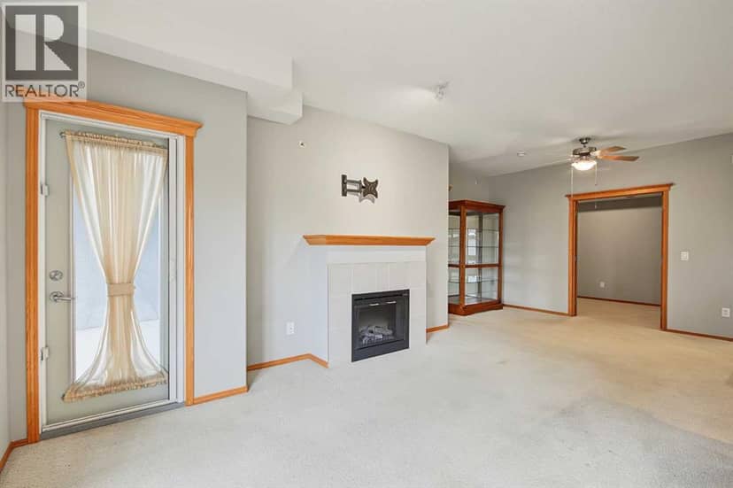 209, 15 Everstone Drive SW — photo 9 of 39