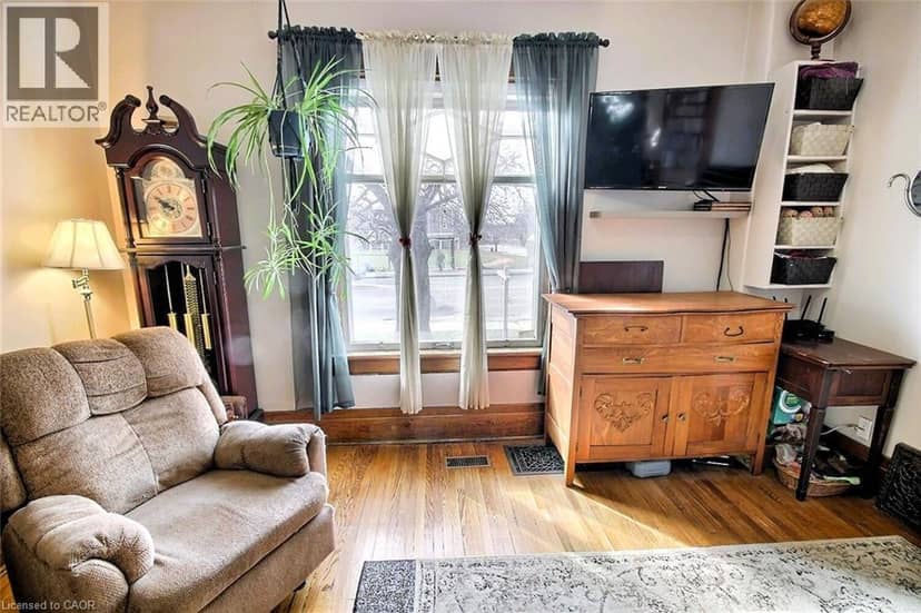 223 WATER Street N, Cambridge, photo 2