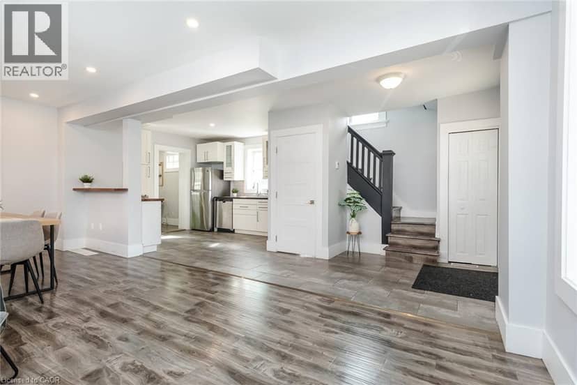40 WOODLAND Avenue — photo 10 of 40