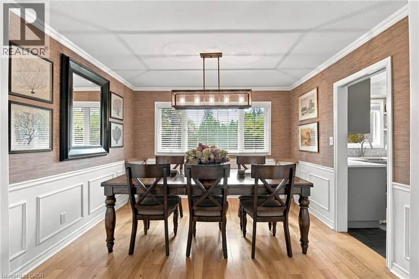7 COLONEL BUTLER Crescent — photo 17 of 40