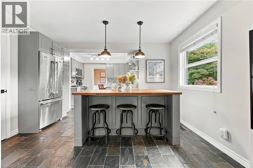 7 COLONEL BUTLER Crescent — photo 15 of 40