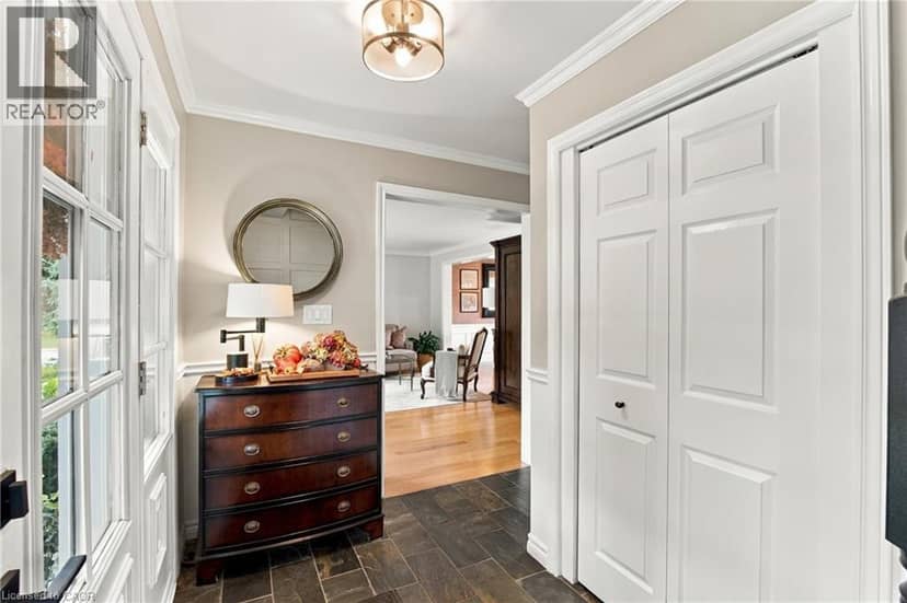7 COLONEL BUTLER Crescent — photo 35 of 40