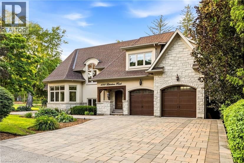1098 LAKESHORE Road W, Oakville, photo 2