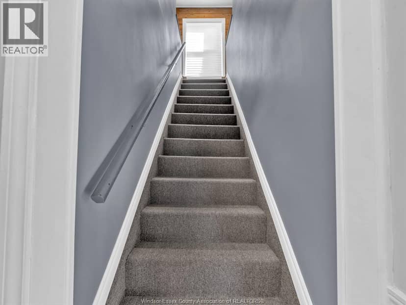 1030 Fairview Boulevard — photo 17 of 40