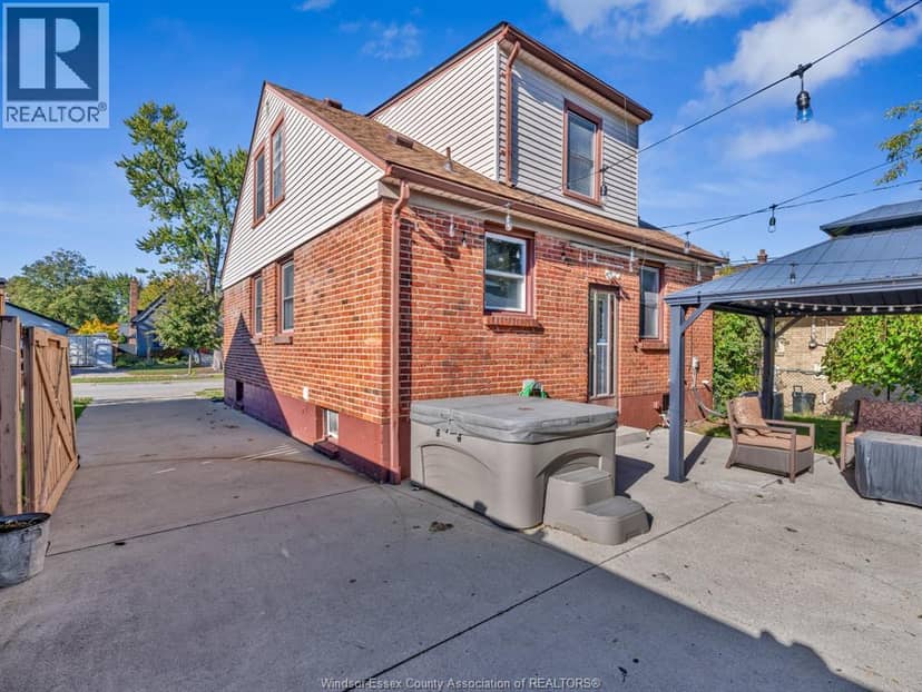 1030 Fairview Boulevard — photo 36 of 40