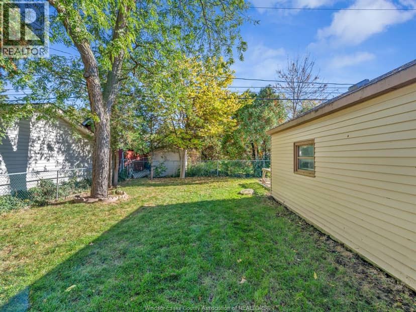 1030 Fairview Boulevard — photo 37 of 40