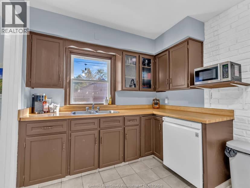 1030 Fairview Boulevard — photo 9 of 40