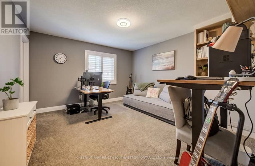 35 Greyhawk Street — photo 26 of 40