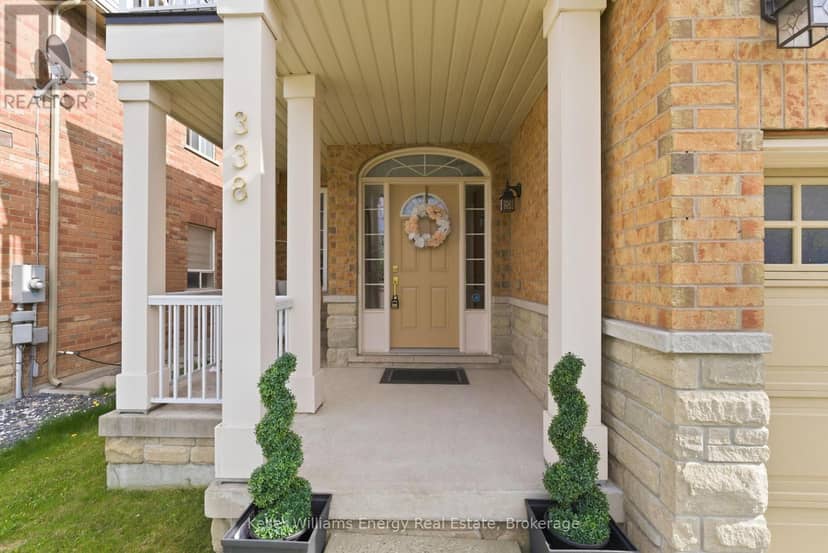338 Dowson Loop, Newmarket, photo 3