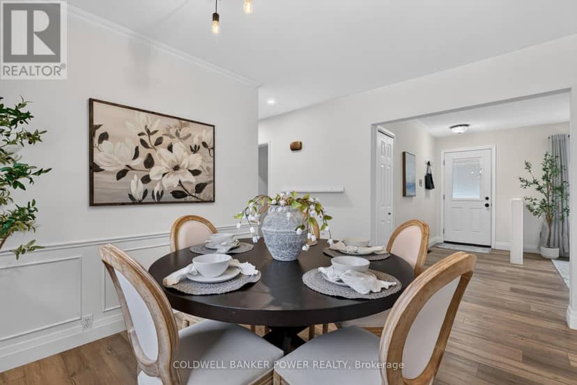34 Algonquin Crescent — photo 18 of 40