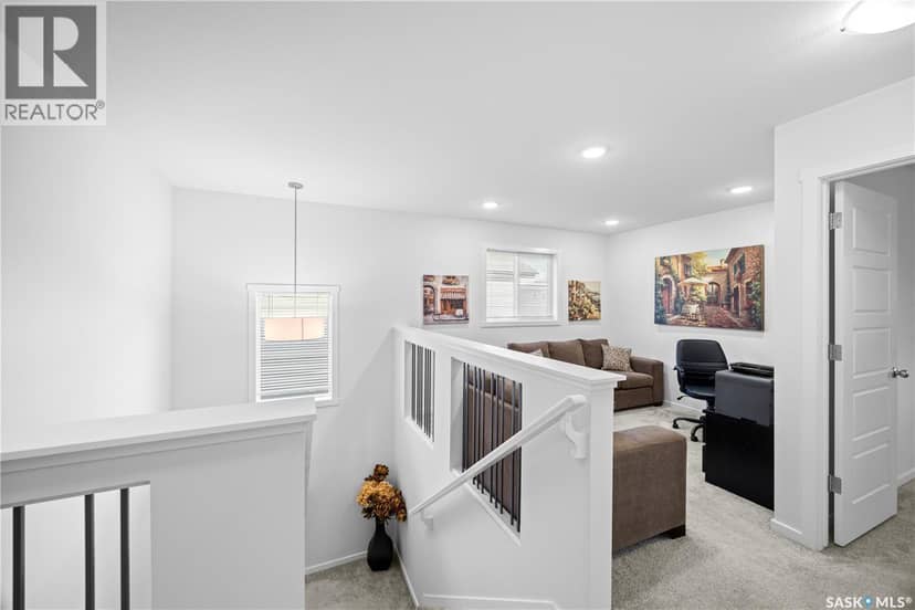 814 LaBine CRESCENT — photo 14 of 40