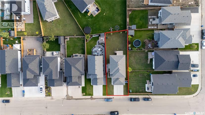 814 LaBine CRESCENT — photo 38 of 40