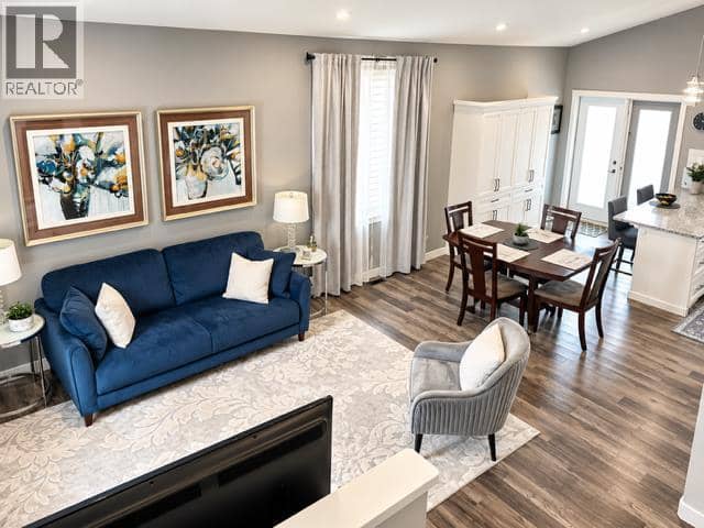 253 Greenwood Road — photo 17 of 40