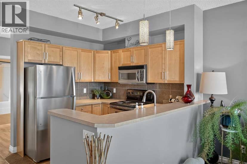 2, 140 Rockyledge View NW, Calgary, photo 7