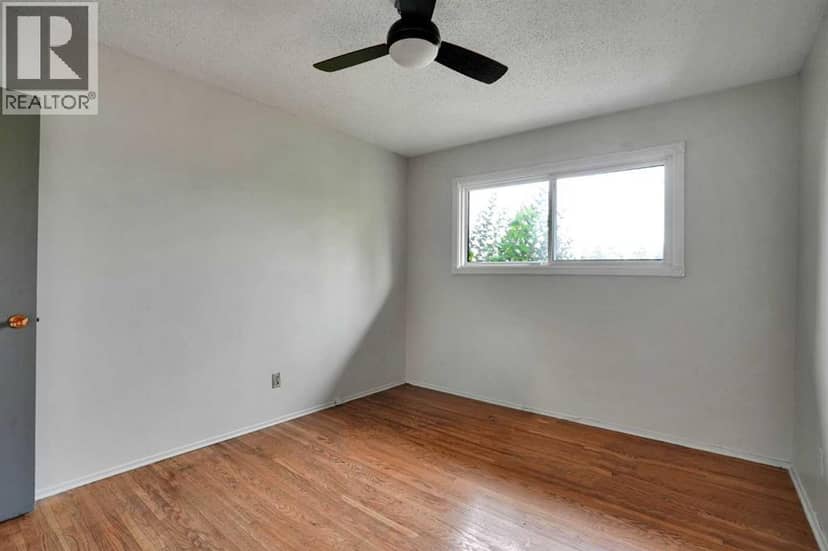 5404 Valentine Crescent SE — photo 22 of 35