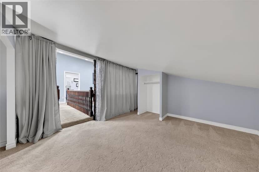 4076 Florence Avenue — photo 26 of 39