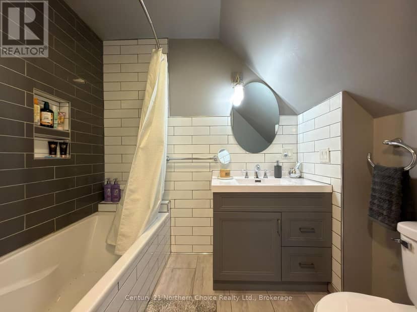 648 Scott Street — photo 27 of 40