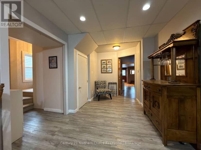 648 Scott Street, Fort Frances, photo 6