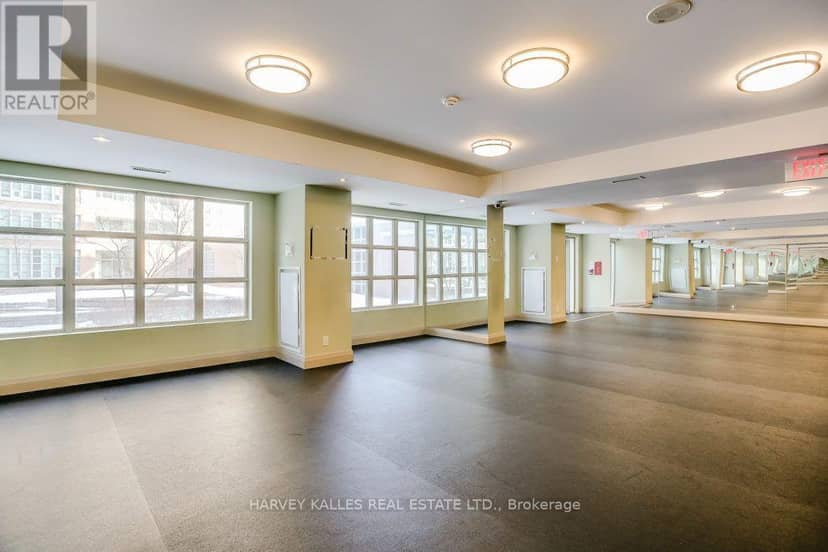 224 - 65 East Liberty Street — photo 16 of 25