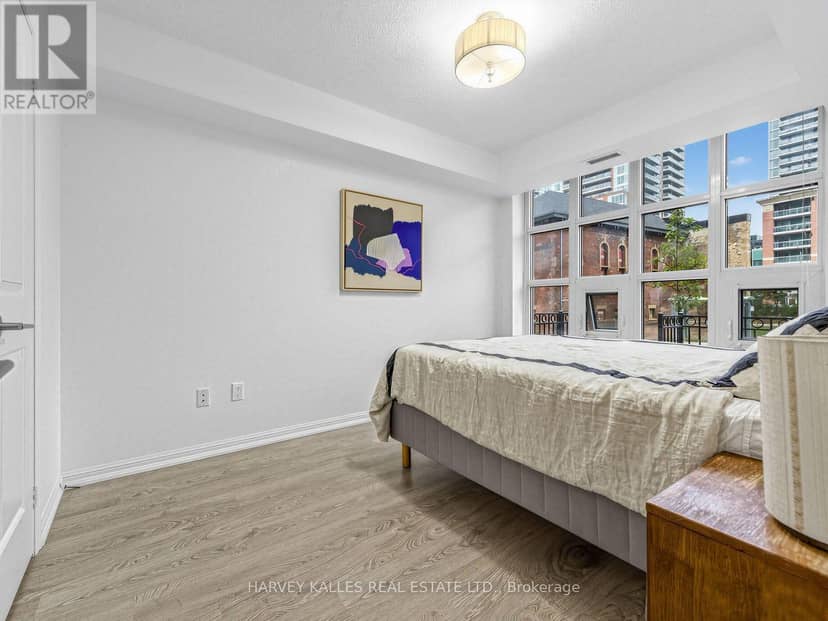 224 - 65 East Liberty Street — photo 9 of 25