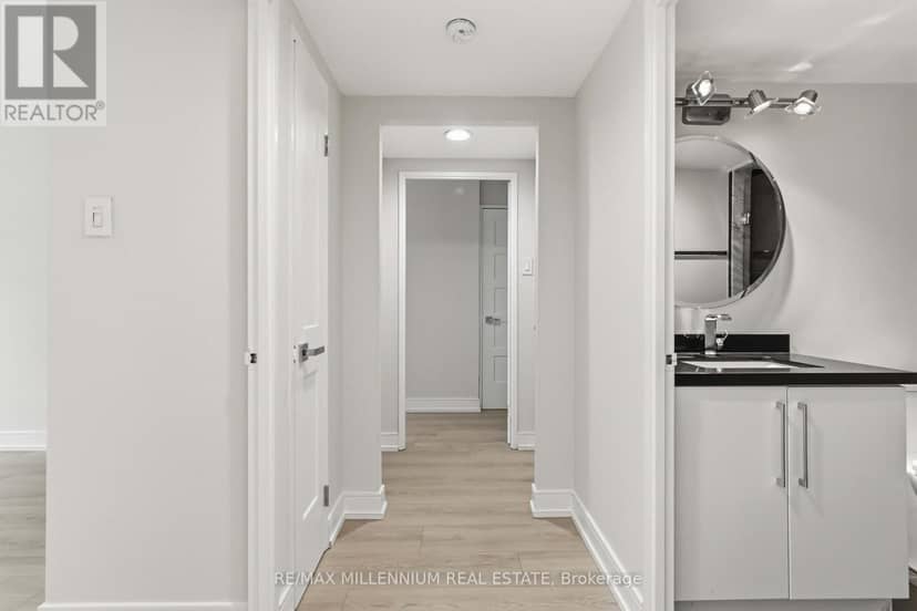 223 - 7805 Bayview Avenue — photo 23 of 40