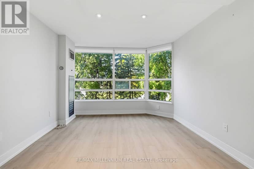 223 - 7805 Bayview Avenue — photo 26 of 40