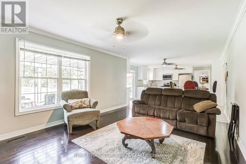 53 Bolton Drive — photo 13 of 34
