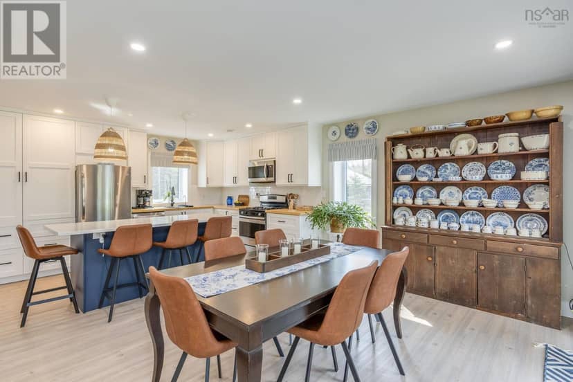 8 Alexander Avenue — photo 12 of 40