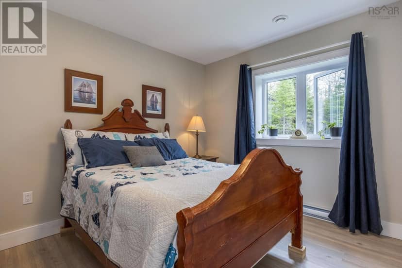 8 Alexander Avenue — photo 14 of 40