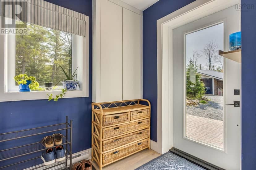 8 Alexander Avenue — photo 21 of 40