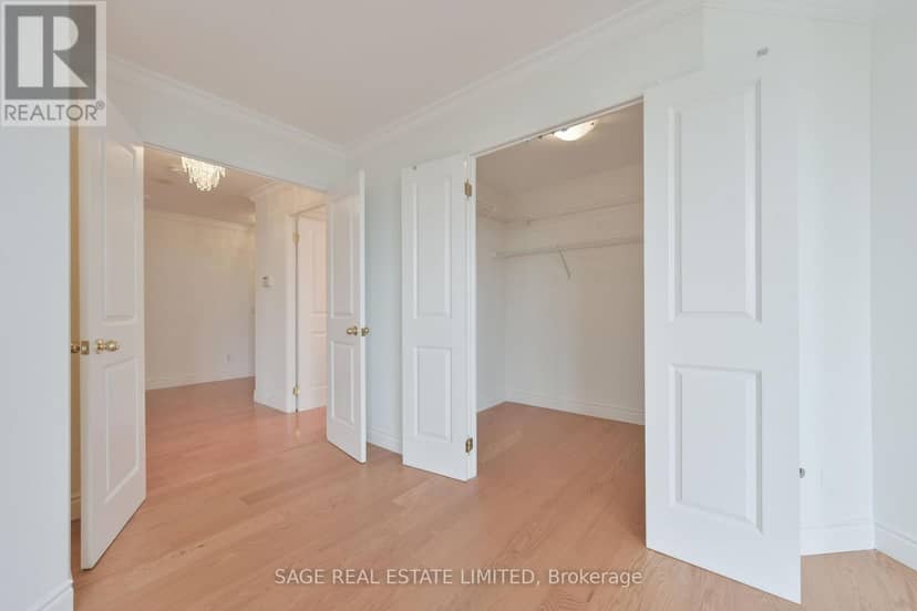 1806 - 2285 Lake Shore Boulevard W — photo 17 of 24