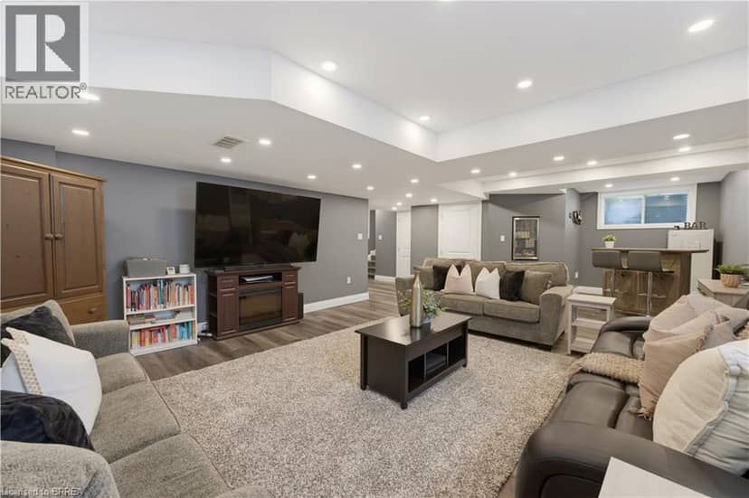 21 IRONGATE Drive — photo 28 of 40