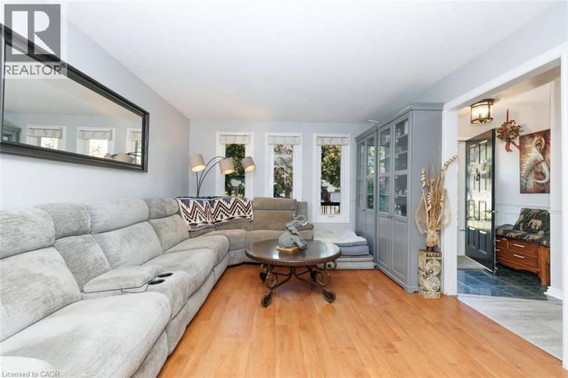 24 INGLEWOOD Court — photo 13 of 33