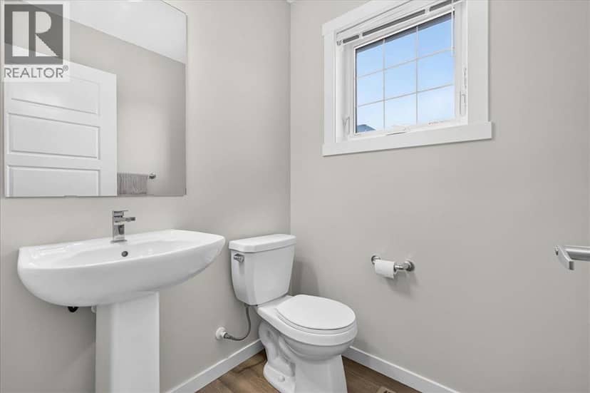 246 Cranbrook Square SE — photo 17 of 40