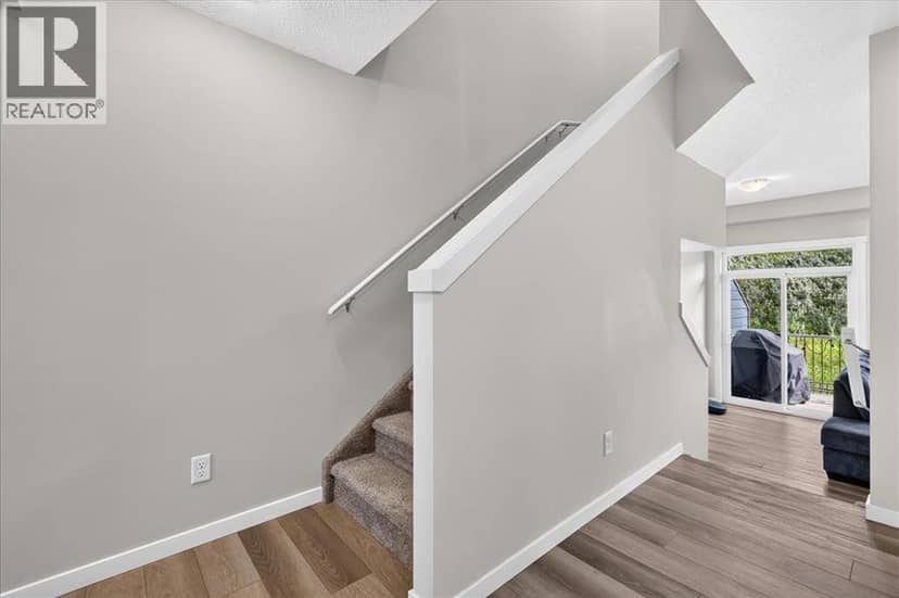 246 Cranbrook Square SE — photo 18 of 40
