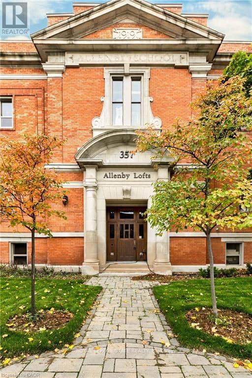 13 - 357 Hunter Street W, Hamilton