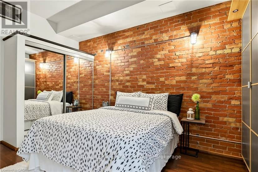 13 - 357 Hunter Street W — photo 21 of 35