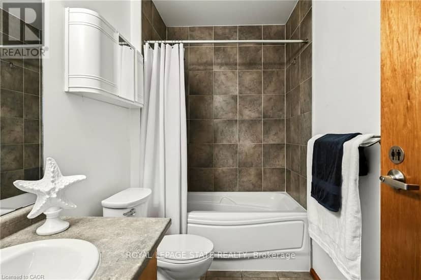 13 - 357 Hunter Street W — photo 24 of 35