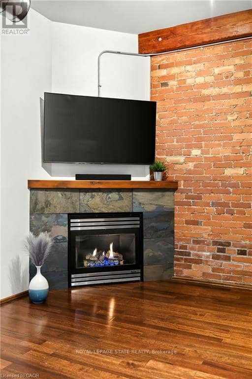 13 - 357 Hunter Street W — photo 27 of 35
