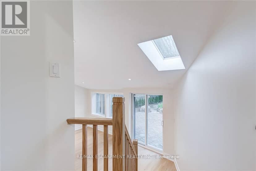 63 Hardale Crescent — photo 19 of 34